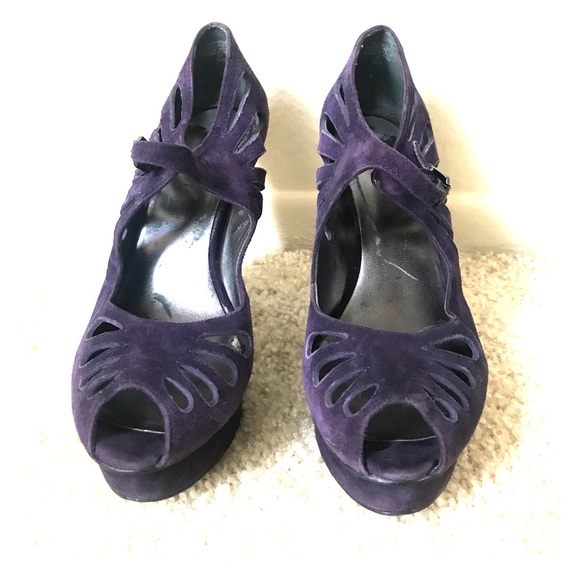 Heels - Picture 1 of 2